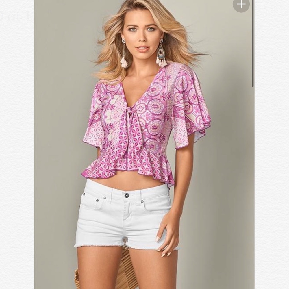 TIE FRONT PRINT TOP - Picture 1 of 6